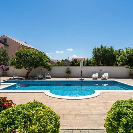 Bonex-1 By Interhome Apartman *